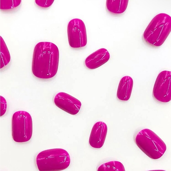 Solid short, pink set press on nails - Picture 2 of 3